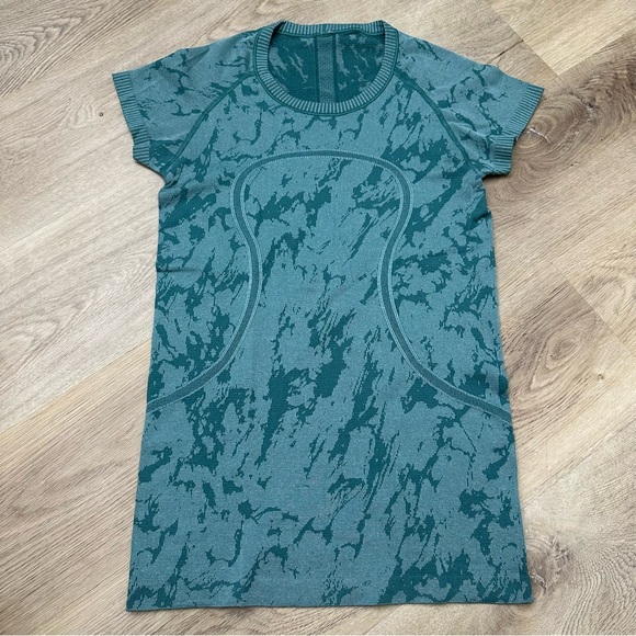 Lululemon Swiftly Tech Short Sleeve Crew
Heathered Forage Teal - Picture 2 of 9